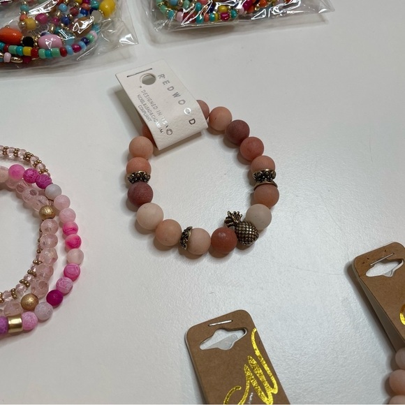 Set of 13 Bead Bracelets NEW Rainbow Marbled Pineapple Teardrop Costume Jewelry - Picture 4 of 6